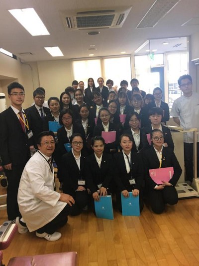 护士是给人幸福的职业(看�は人に幸せな仕事だ)