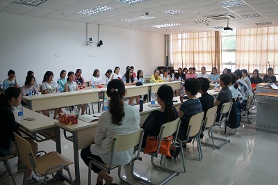 上海健康医学院中本贯通护理专业师生来公司参观